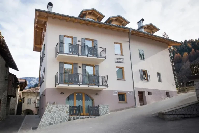 Aparthotel Dolomites