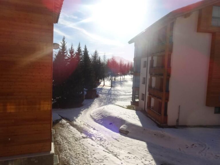 Balkon mit Aussicht im Winter