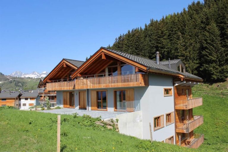 Chalet im Sommer