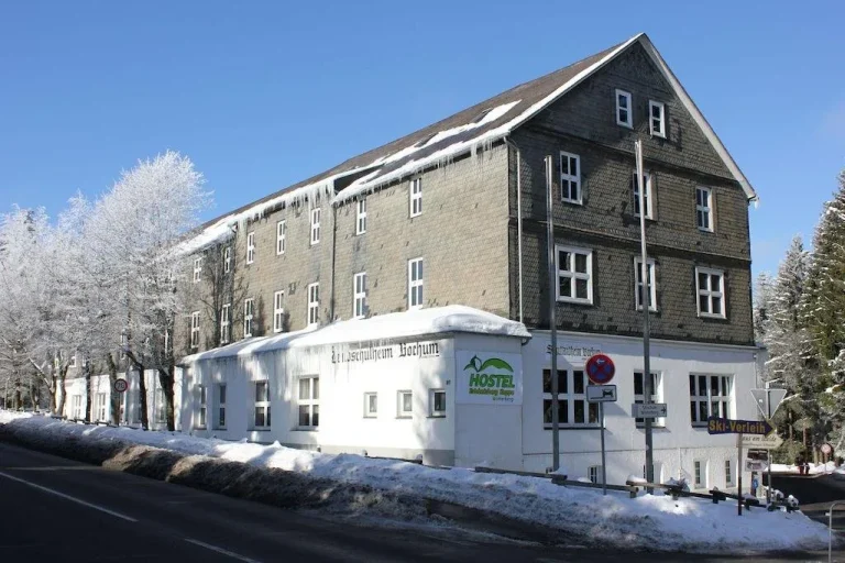 Außenansicht des Hostel Erlebnisberg Kappe