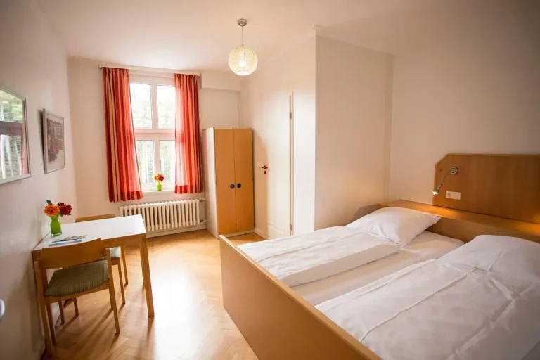 Schlafzimmer im Hostel Erlebnisberg Kappe