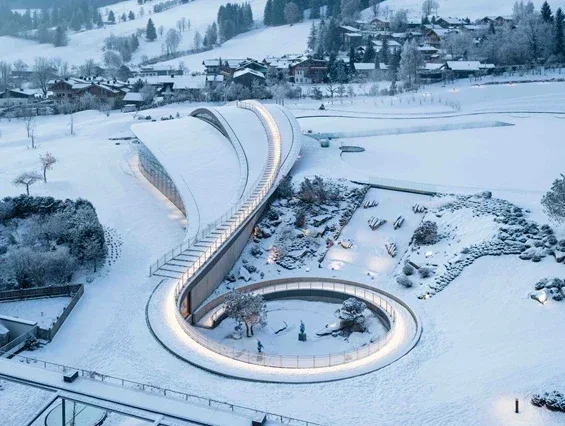 Außenansicht des Hotel Krallerhof im Winter