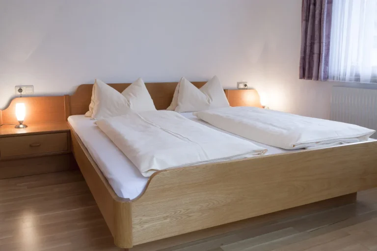 Schlafzimmer in den Eckis Appartements