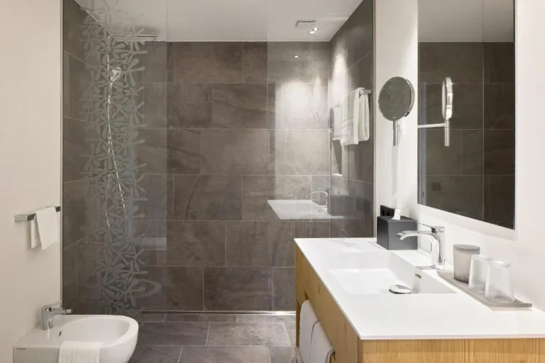 Badezimmer im Movi Family Apart-Hotel