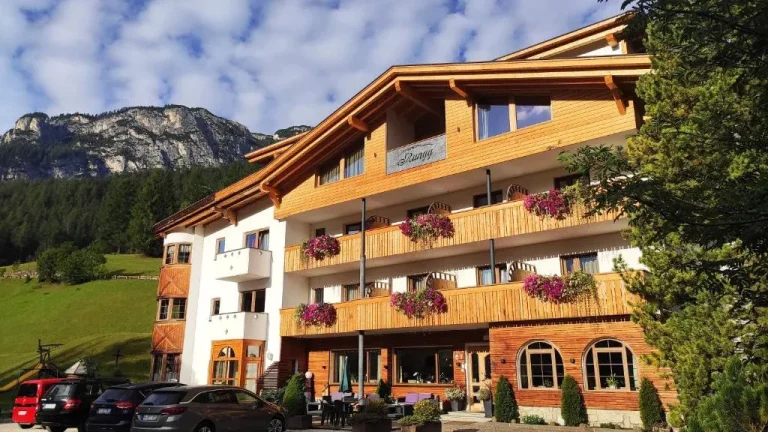 Außenansicht der Pension Rungg