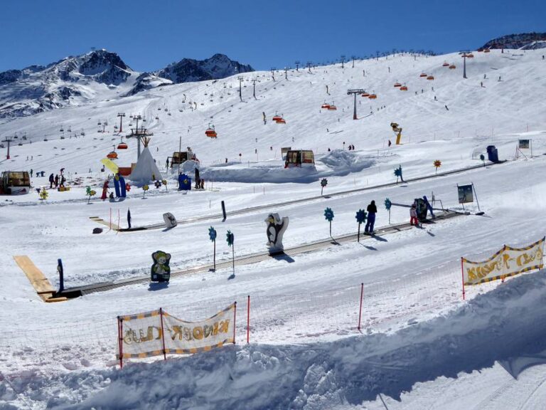 Kinder in der Skiregion Sölden