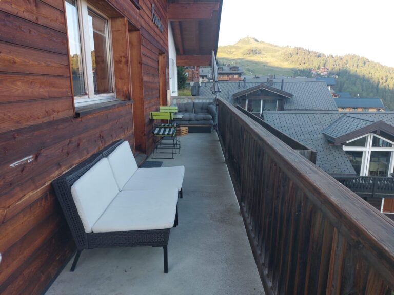 Terrasse mit Bergblick