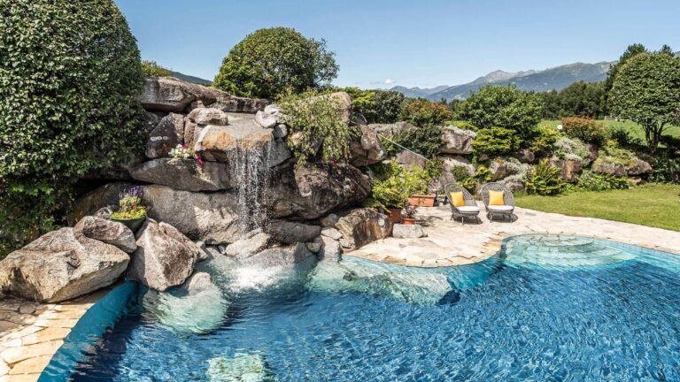 Pool im Garten