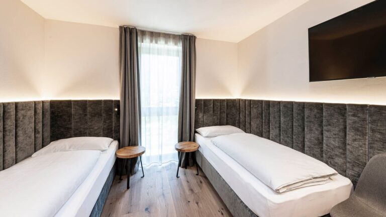 Zimmer mit zwei Betten