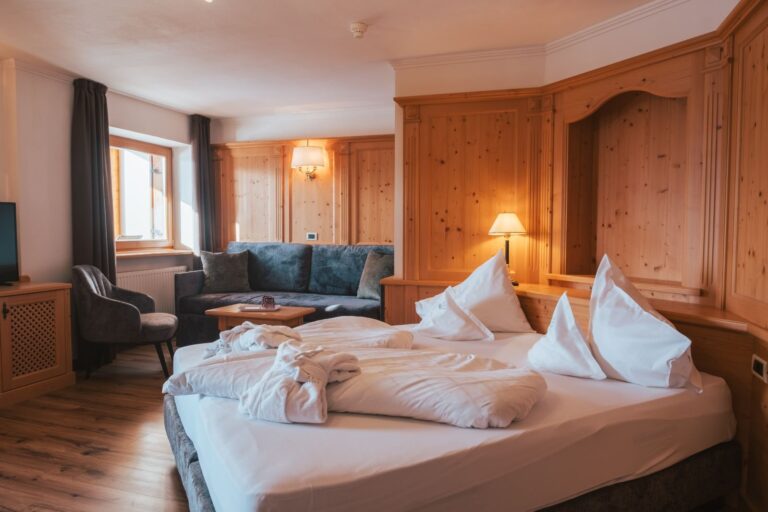 Zimmer mit Sitzecke