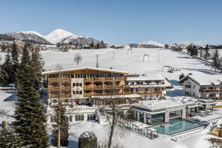 Parkhotel Holzerhof Winter Titelbild