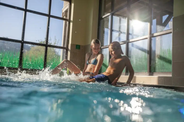 Hallenbad im Landal Winterberg mit Kindern