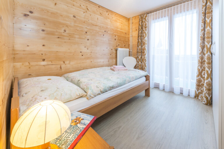 Kinderzimmer mit Einzelbett im Chalet Miranda