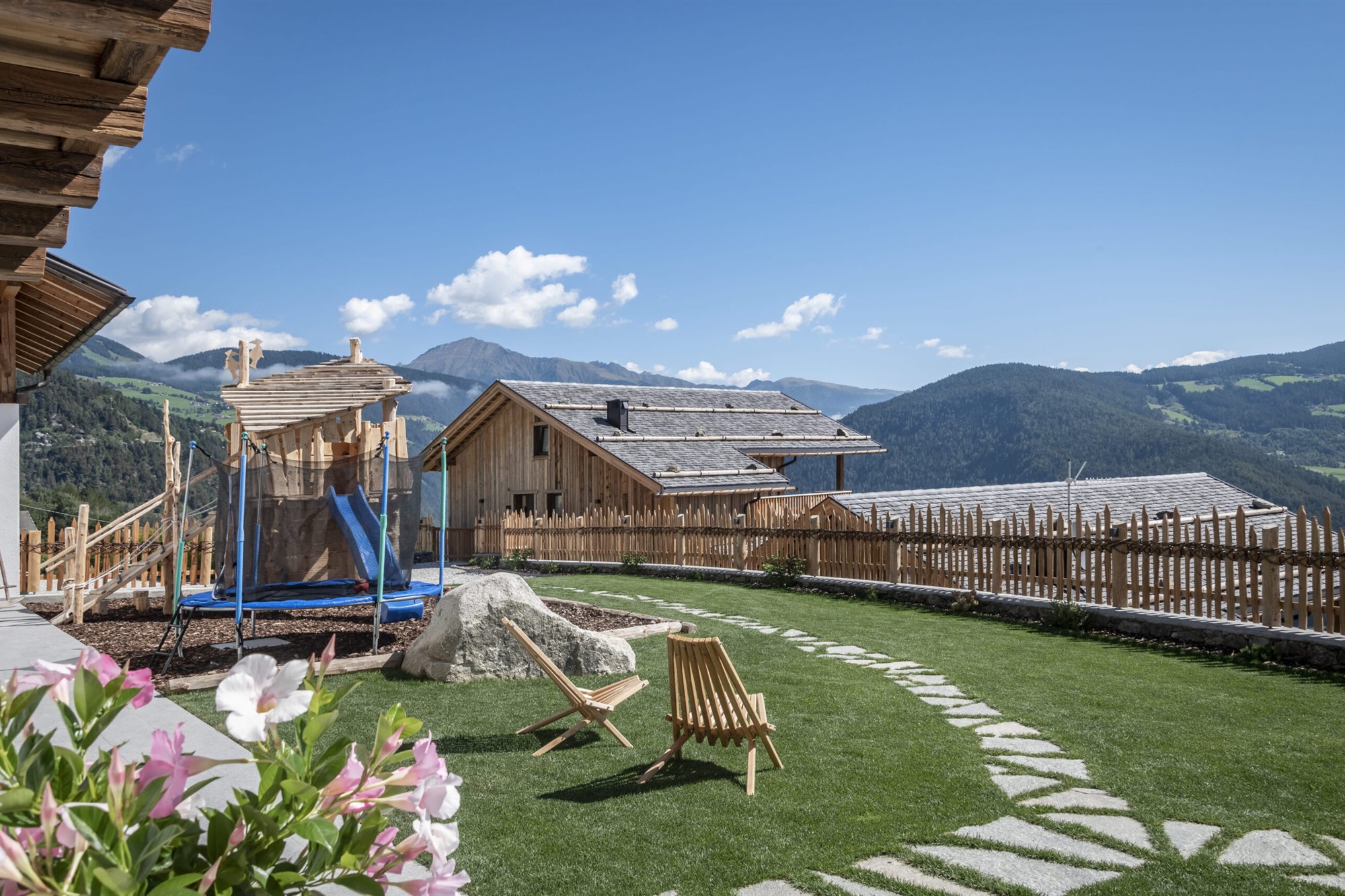 Spielplatz im Garten, DILIA Dolomites
