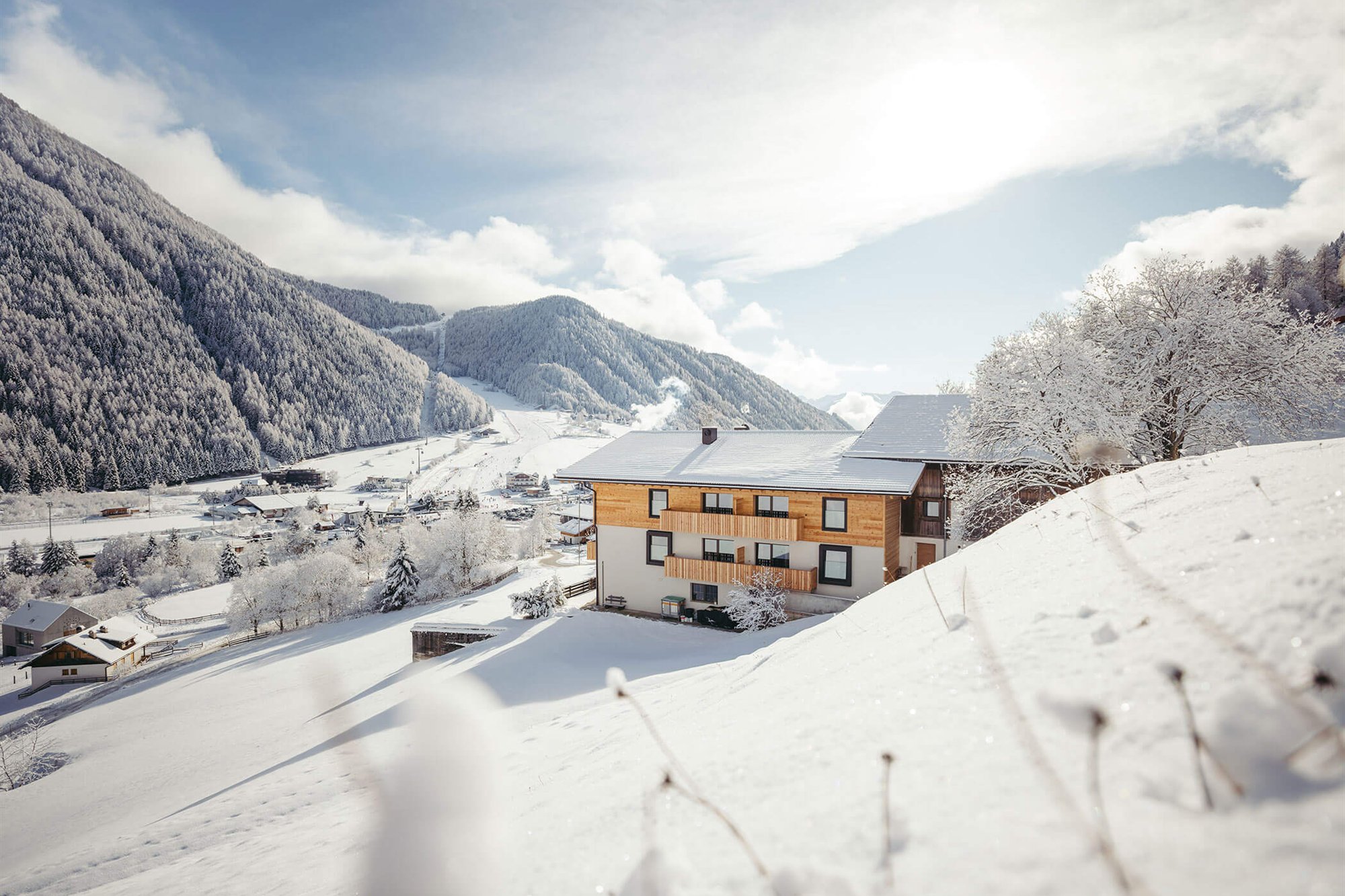 Außenansicht im Winter, Hofer in Vals