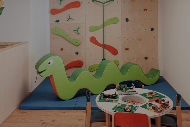 Kinderspielraum drinnen, Family Home Alpenhof