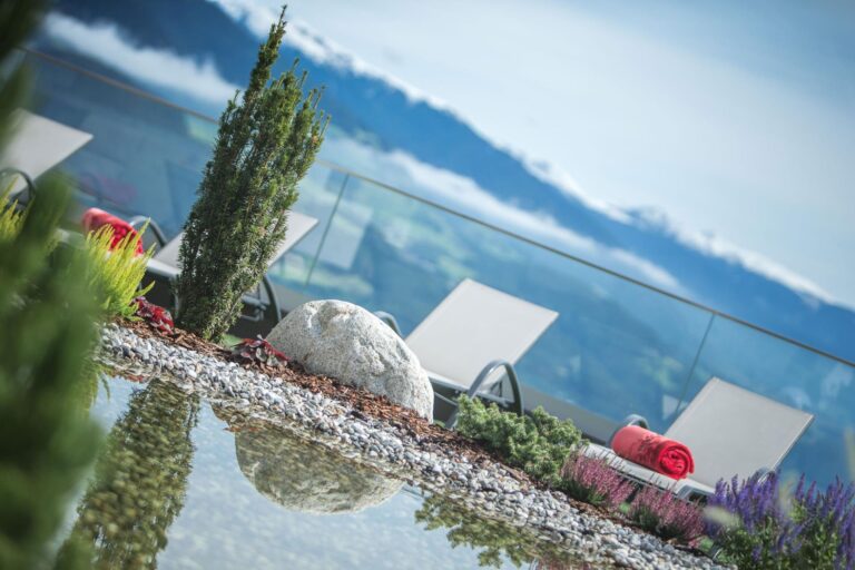 Wellnessterrasse mit Bergblick, Hotel Schönblick