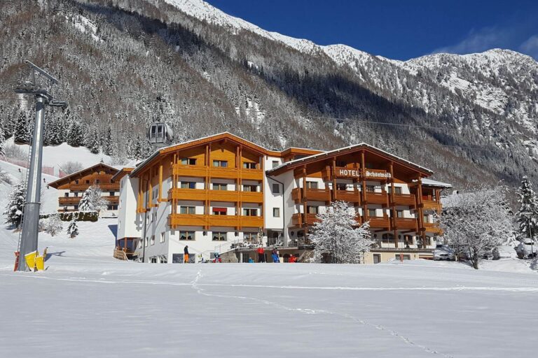 Außenansicht im Winter, Alpenhotel Schönwald
