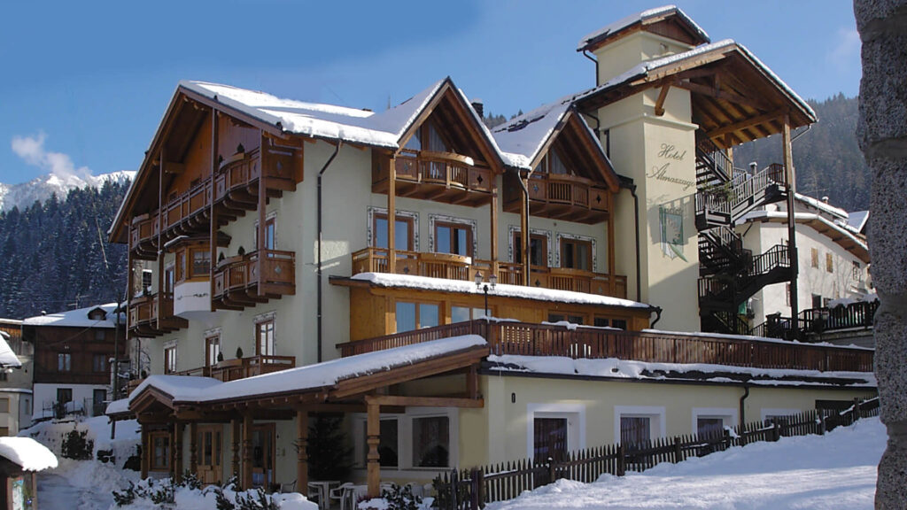 Hotel Almazzago Family