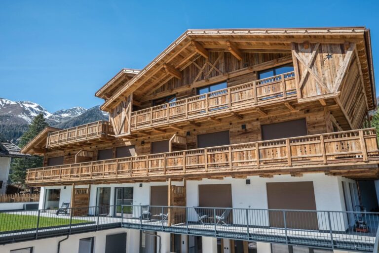 Außenansicht im Sommer, Mulin Appartements