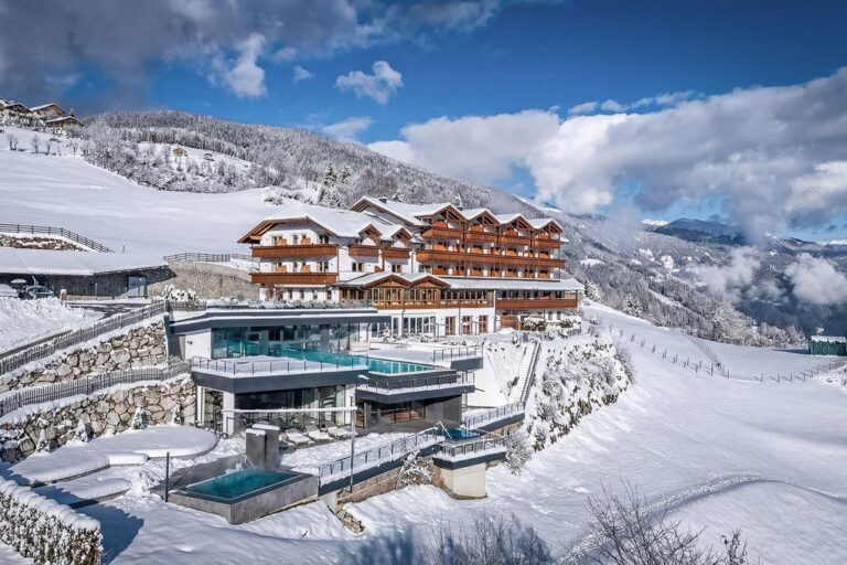 Außenansicht im Winter, Panoramahotel Huberhof