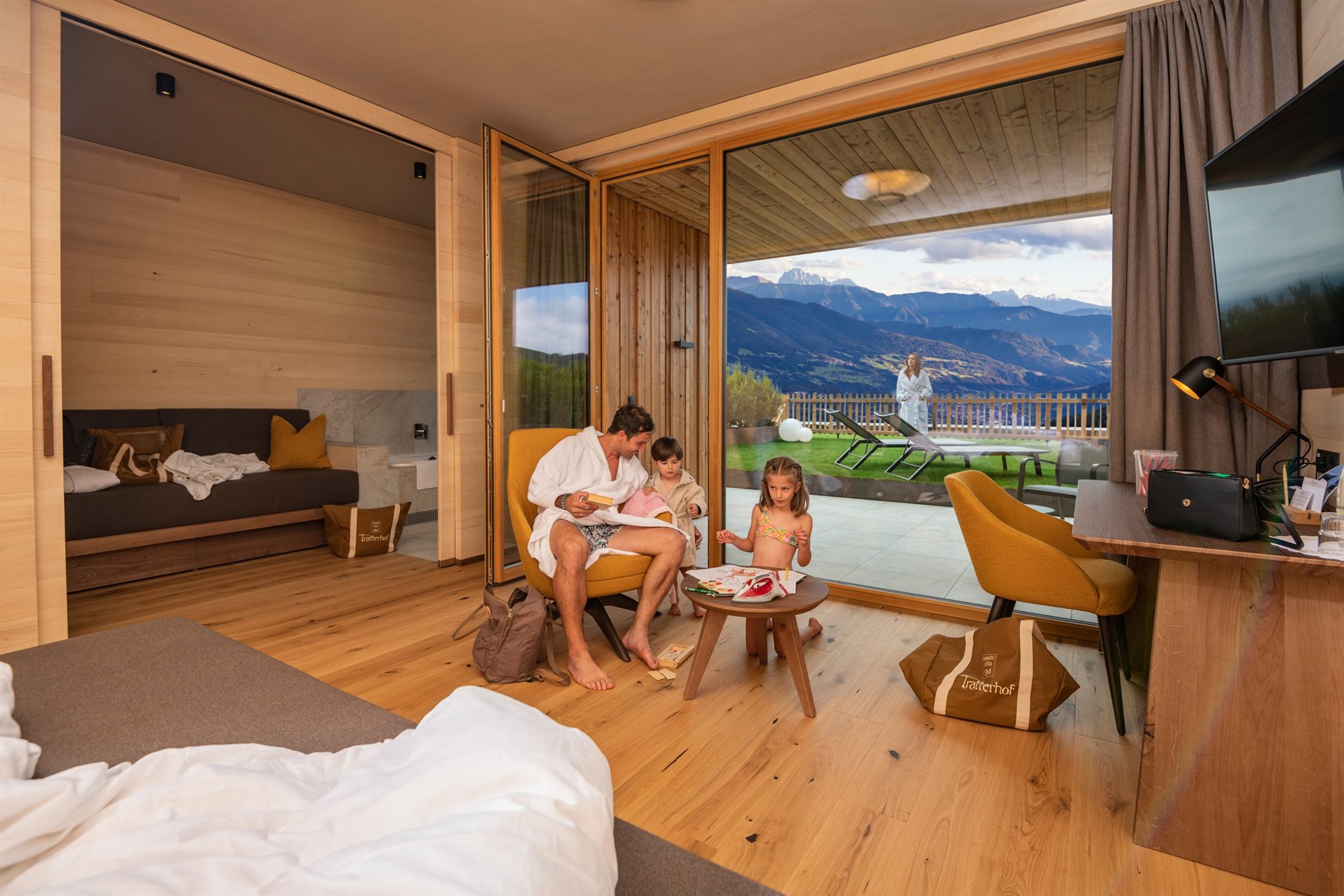 Familienzimmer mit Kindern, Tratterhof Mountain Sky Hotel