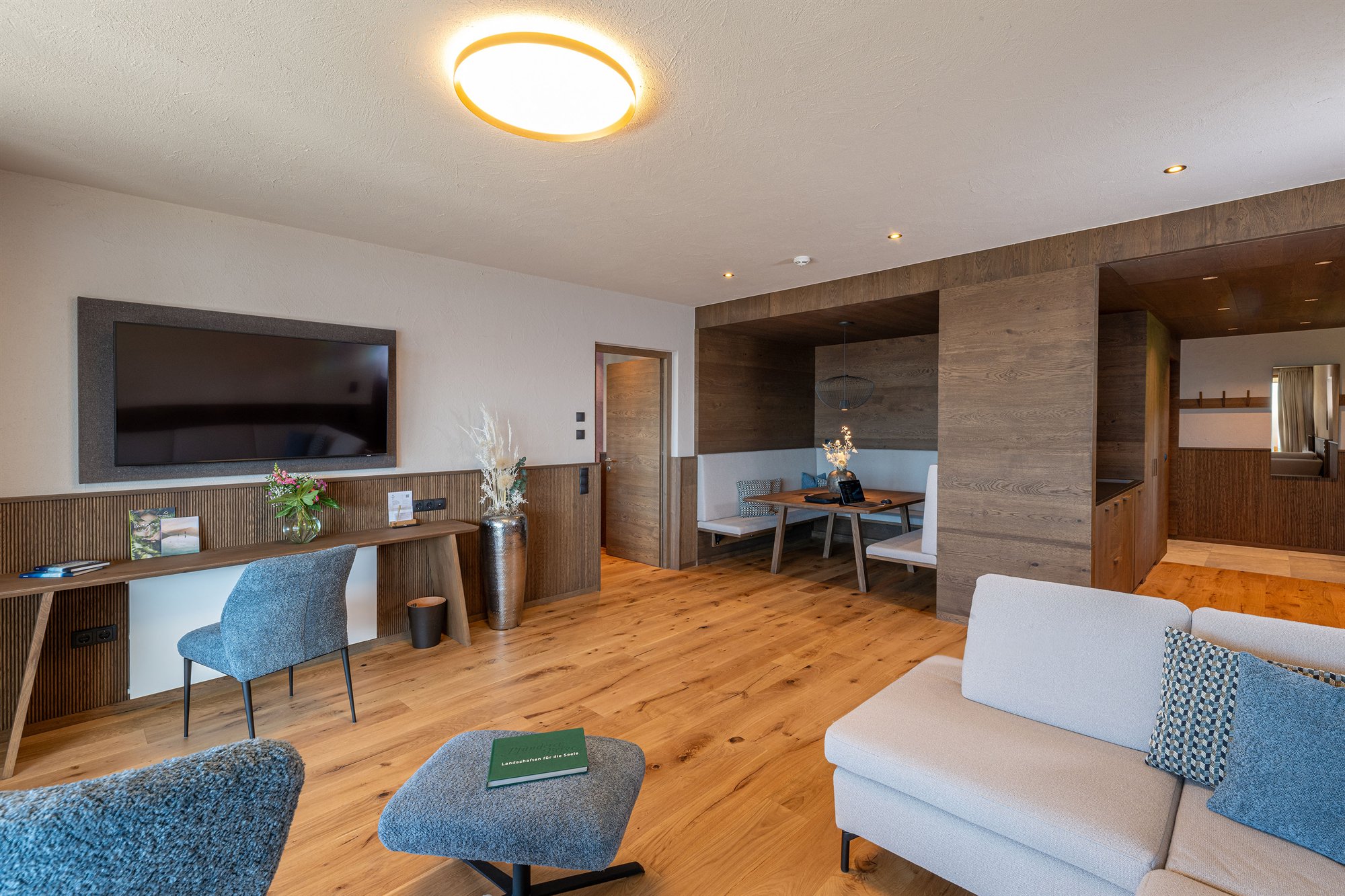 Suite Wohnbereich, Tratterhof Mountain Sky Hotel