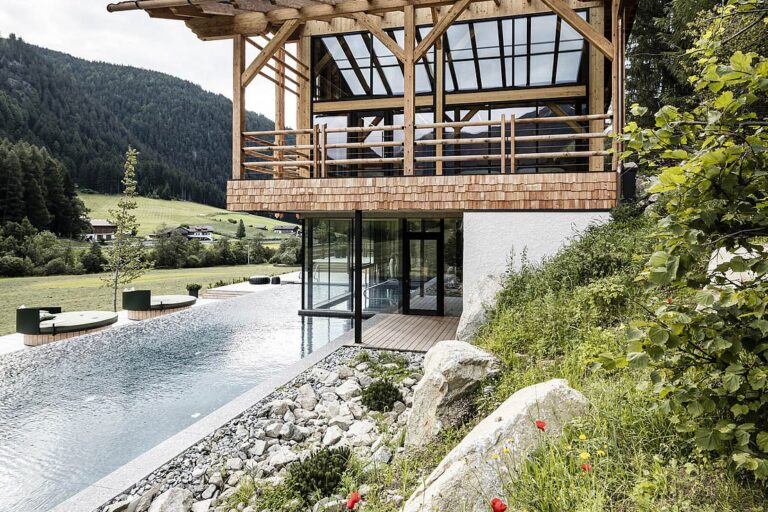 Infinitypool Waldbad, Chalets Valsegg